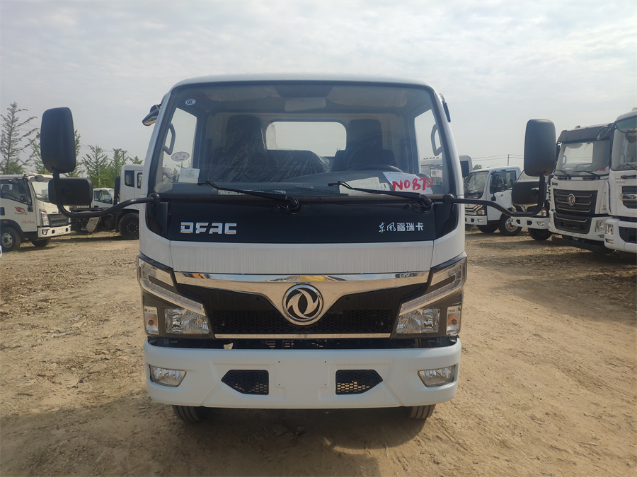 東風(fēng)小福瑞卡（3308，錫柴130）國六 內(nèi)飾照片圖